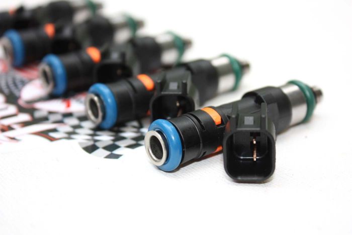 1000cc Bosch EV-14, Honda K-Series Fuel Injector, available with plug and play adapters - see menu for connector options.