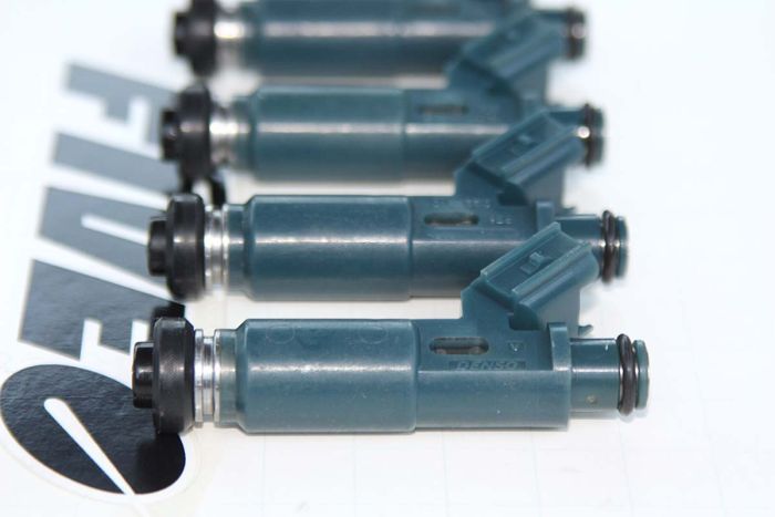 Fiveomotorsport custom 850cc/min fuel injectors for Toyota 1ZZ, 2ZZ, Scion TC 2AZ, Lotus Elise, Exige, Nissan top-feed conversion, etc.