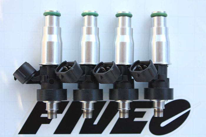 2500cc fuel injectors for Honda B, D and H-series engines.  Extender top-hats, o-rings and seals included.