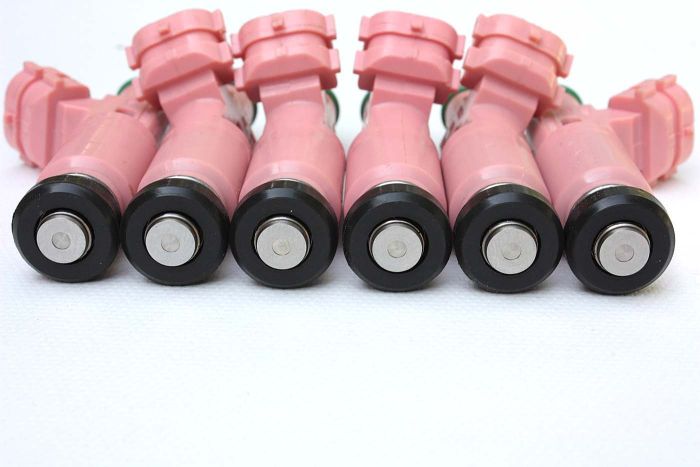 Fuel Nozzle: Single-hole modified-disc, maximum fuel atomization