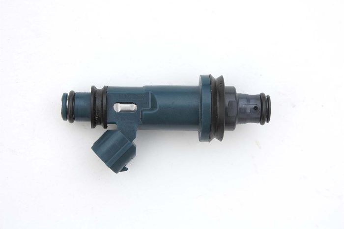 Denso Toyota Original Equipment Fuel Injectors for Avalon Camry Highlander Solara and Lexus